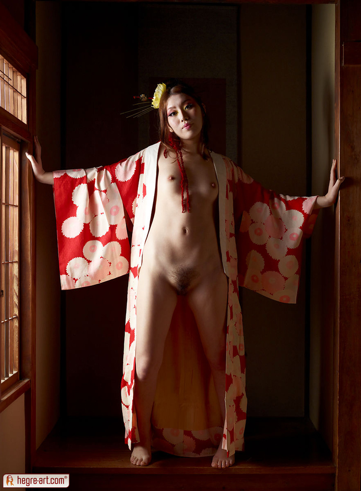 Chiaki in Kimono photo 6 of 18