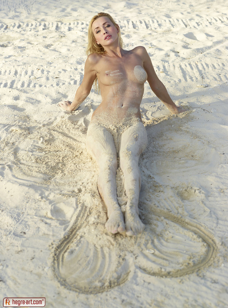 Coxy in Sand and Sea photo  1 of 18
